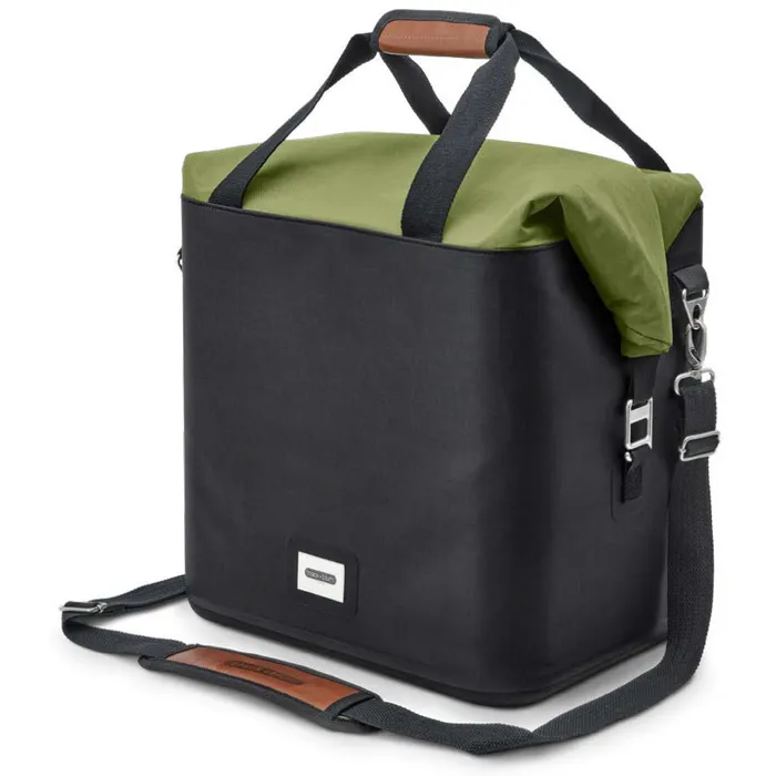 Soft-sided Cooler - 25 L 1 Soft-sided Cooler - 25 L